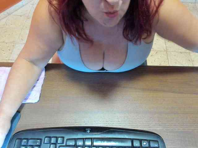 NikkiHollandxxx webcam