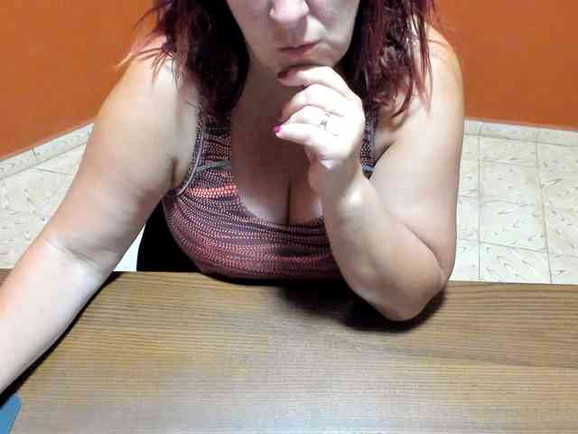 NikkiHollandxxx webcam