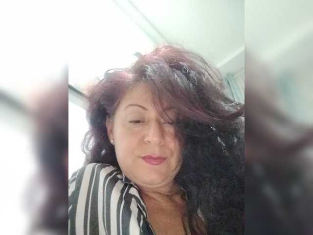 LINALUNERA1 live cam on BongaCams