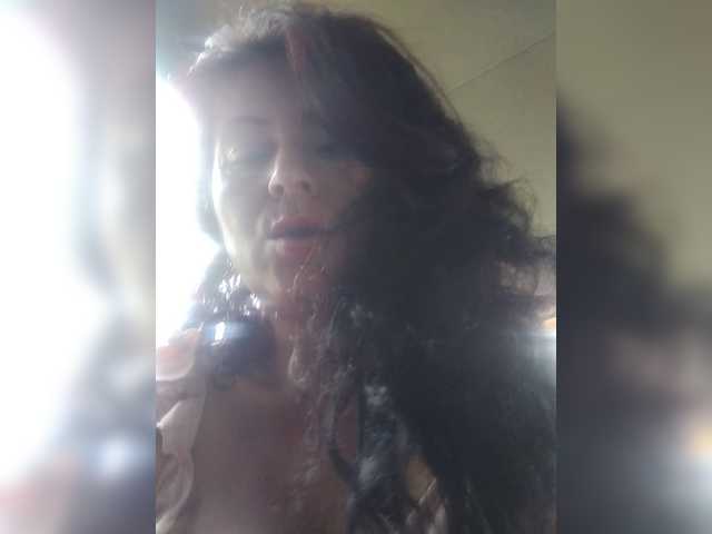 LINALUNERA1 live cam on BongaCams