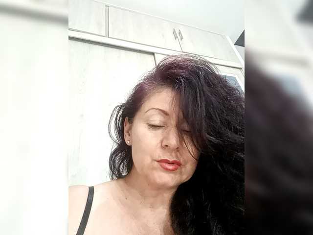 LINALUNERA1 Live Cam on BongaCams