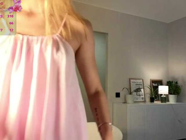 TaraGanie live cam on BongaCams