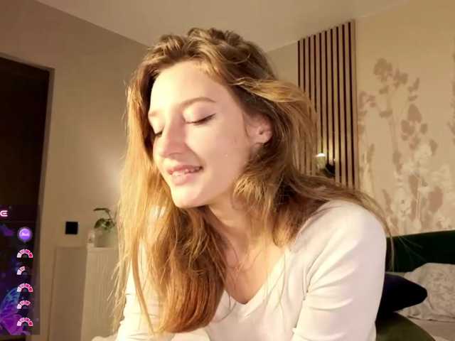 TaraGanie live cam on BongaCams
