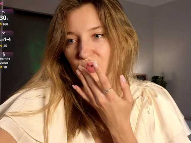 TaraGanie live cam on BongaCams