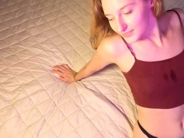 TaraGanie live webcam show