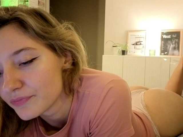 TaraGanie live cam on BongaCams
