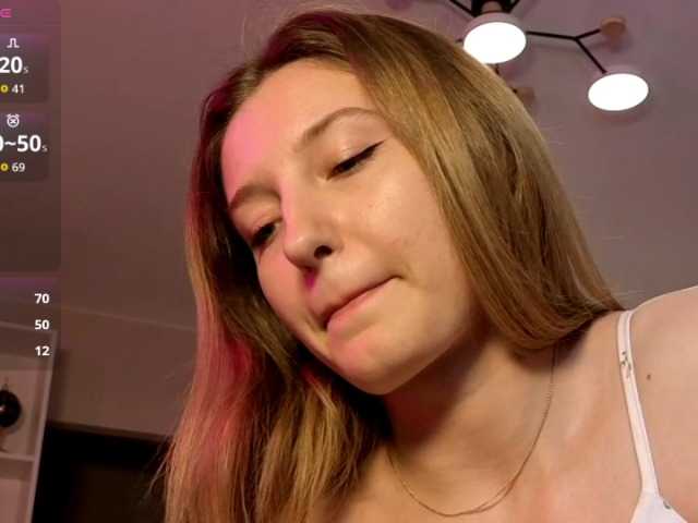 TaraGanie live cam on BongaCams