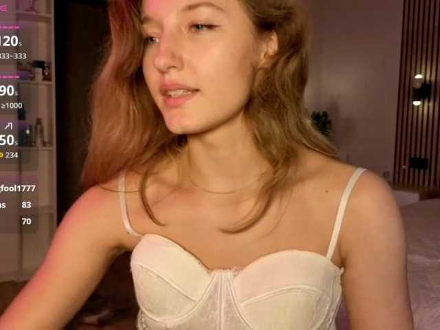TaraGanie live cam on BongaCams