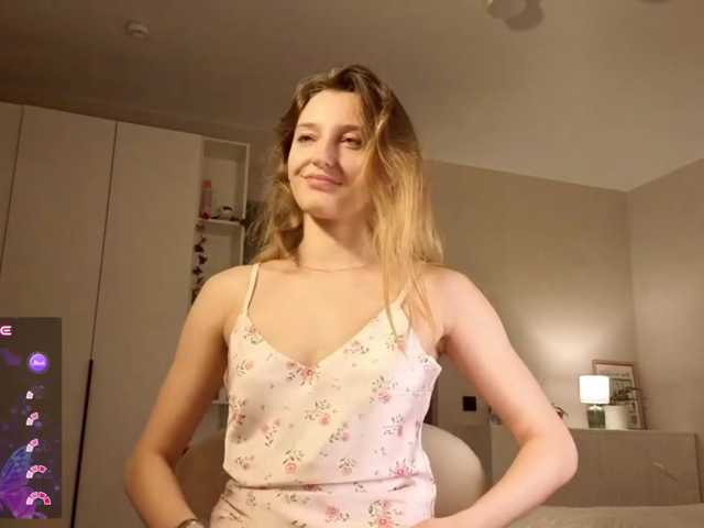 TaraGanie live cam on BongaCams