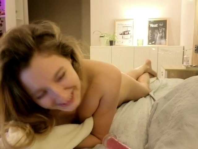 TaraGanie live cam on BongaCams
