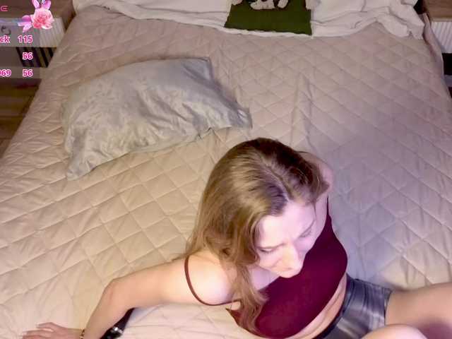 TaraGanie live cam on BongaCams
