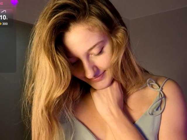 TaraGanie live webcam show