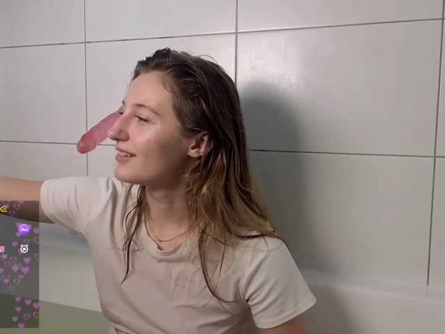 TaraGanie live cam on BongaCams