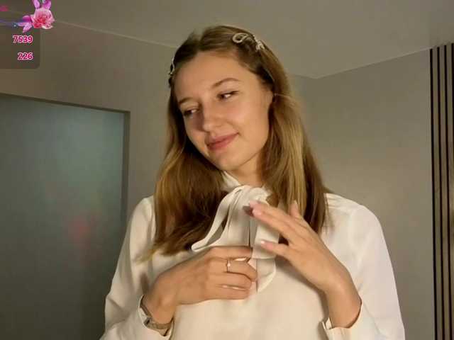 TaraGanie live cam on BongaCams