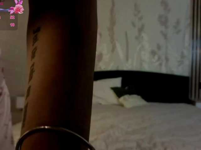 TaraGanie live cam on BongaCams