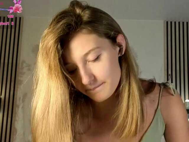 TaraGanie live cam on BongaCams