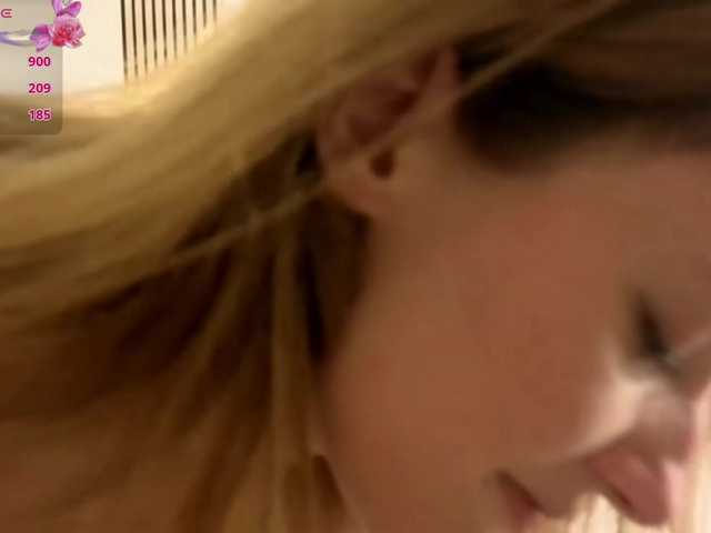 TaraGanie live cam on BongaCams
