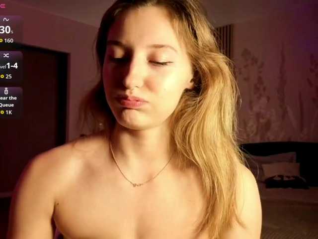 TaraGanie live cam on BongaCams