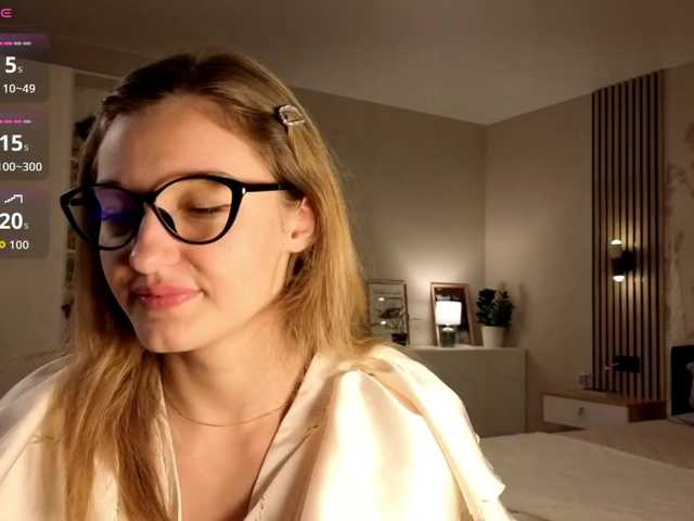 TaraGanie live cam on BongaCams