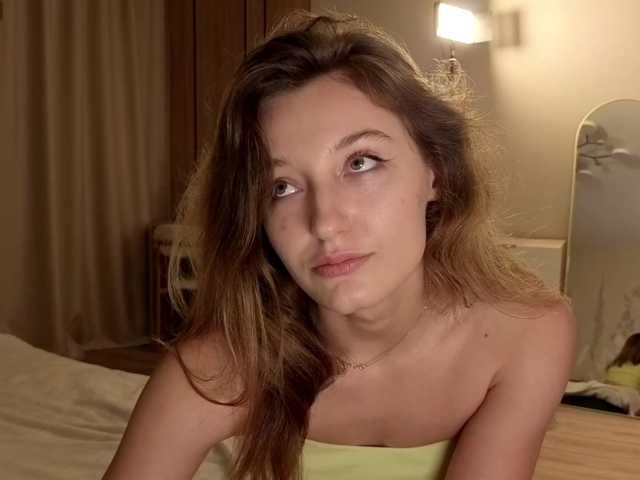 TaraGanie live cam on BongaCams