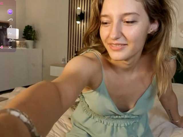 TaraGanie live cam on BongaCams