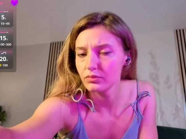 TaraGanie live cam on BongaCams