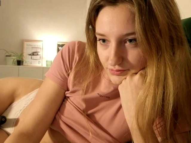 TaraGanie live cam on BongaCams