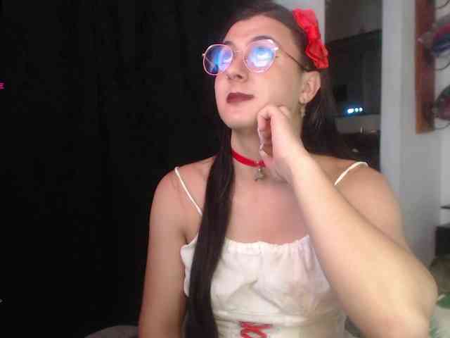 camitslatin Live Webcam on BongaCams