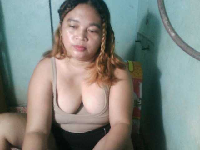 Hot-sexy-mama webcam bongacams model stream image