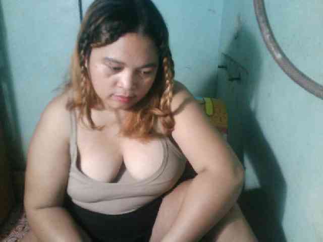 Hot-sexy-mama webcam