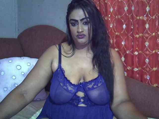 EROTICNAWTY2 webcam