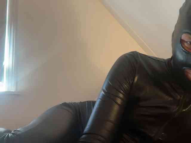 LatexMan0 Sex Cam Show