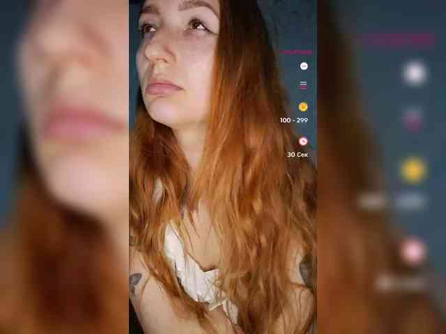 LeonaFox webcam