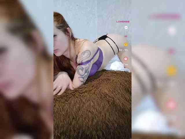 LeonaFox webcam