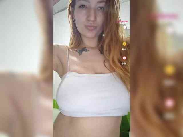 LeonaFox webcam