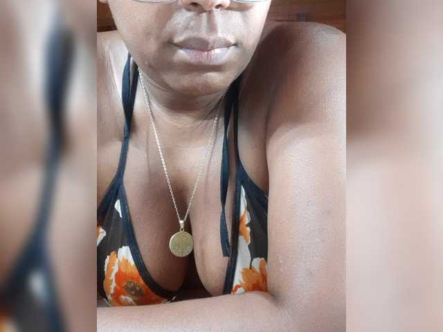 ChanneldelaCroix live cam on BongaCams