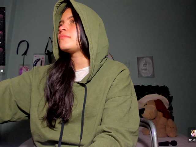 Ariadna-dawson7 live cam on BongaCams