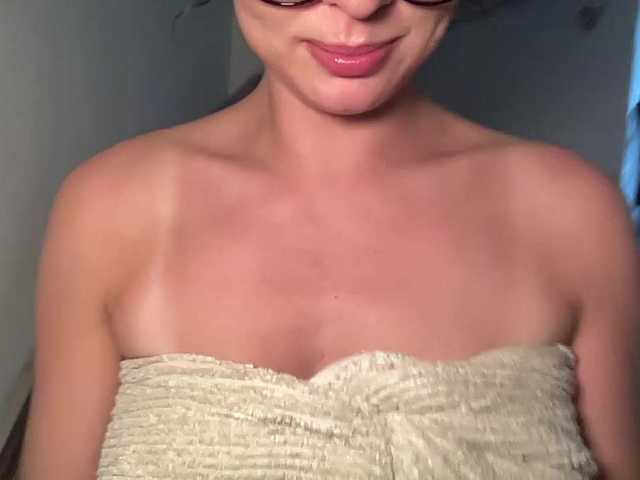 mollyy2006 live cam on BongaCams