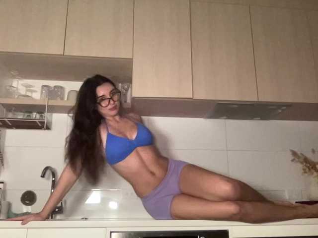 mollyy2006 live cam on BongaCams