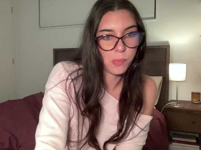 mollyy2006 live cam on BongaCams