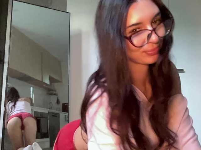 mollyy2006 live cam on BongaCams