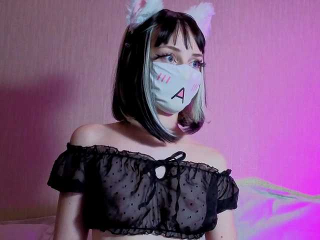 LunaNyan live webcam show