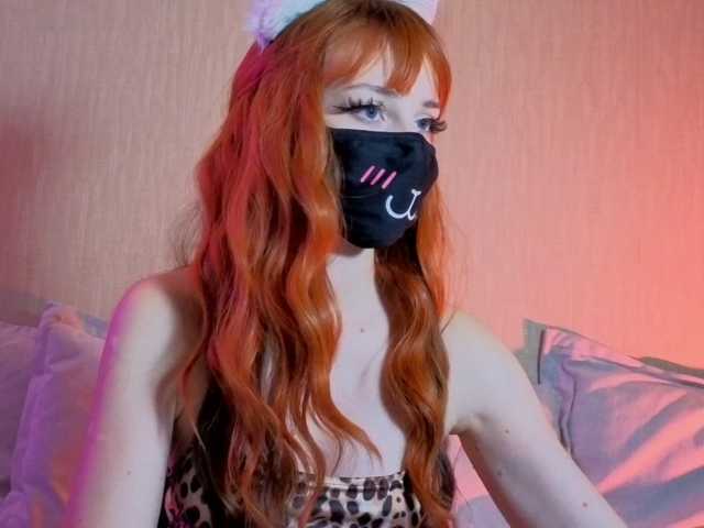 LunaNyan live cam preview
