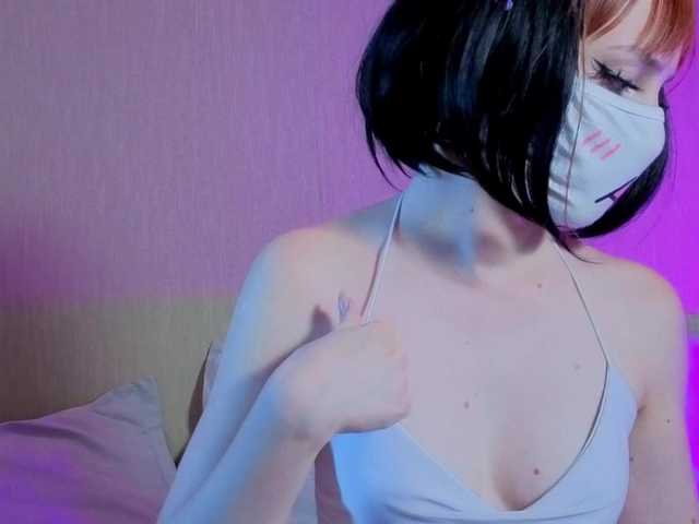 LunaNyan live webcam show
