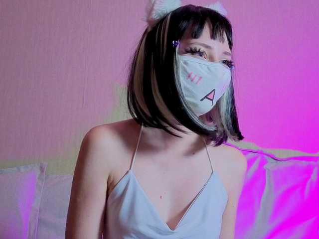 LunaNyan live webcam show