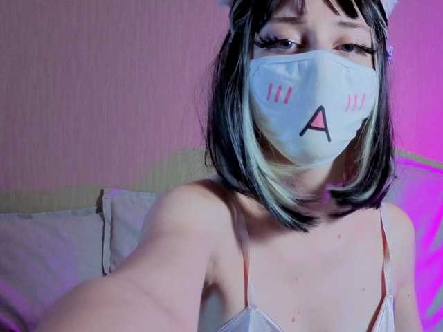 LunaNyan live webcam show