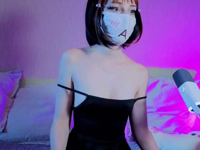 LunaNyan live webcam show