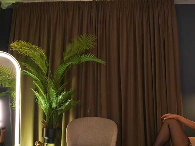 BrainyBelle live cam on BongaCams