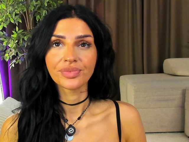BrainyBelle live cam on BongaCams