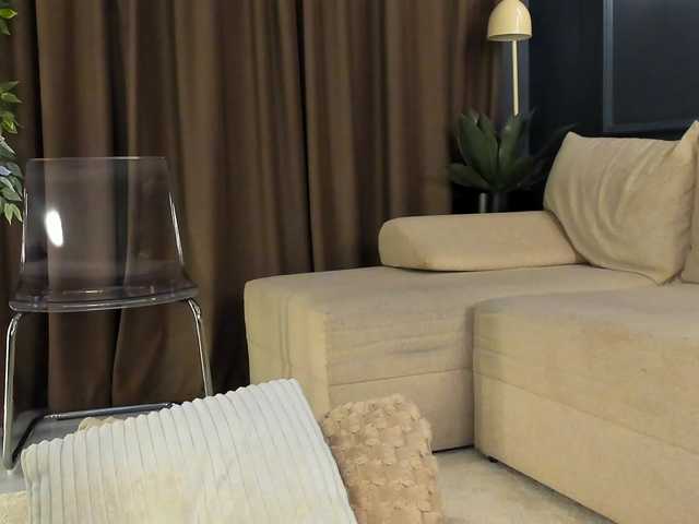 BrainyBelle live cam on BongaCams